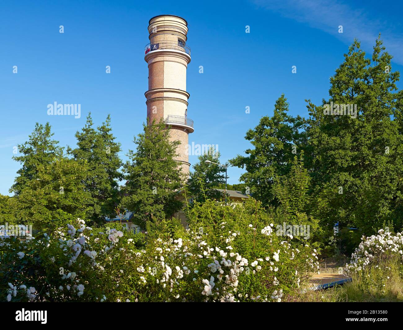 Ancien phare à Travemünde, Schleswig-Holstein, Allemagne Banque D'Images