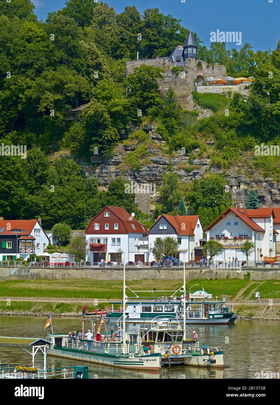 Ferry à Rathen an der Elbe, Suisse saxonne, Saxe, Allemagne Banque D'Images