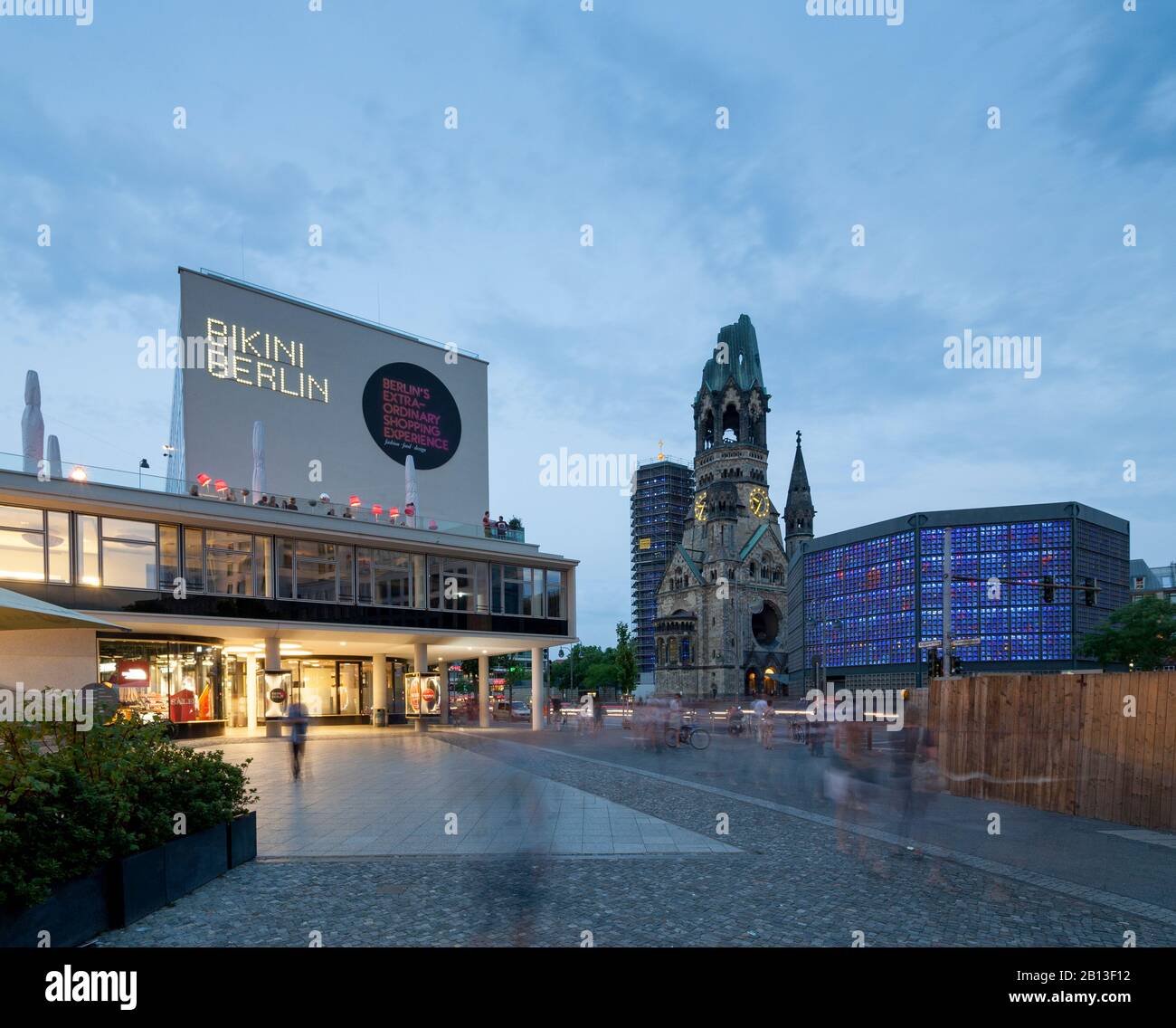 Bikinihaus Et Kaiser Wilhelm Memorial Church, Charlottenburg, Berlin, Allemagne Banque D'Images