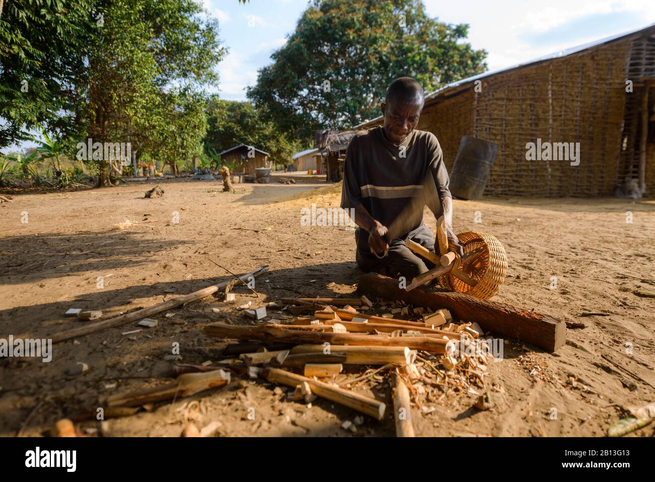 Basketmaker, République Démocratique Du Congo, Afrique Banque D'Images