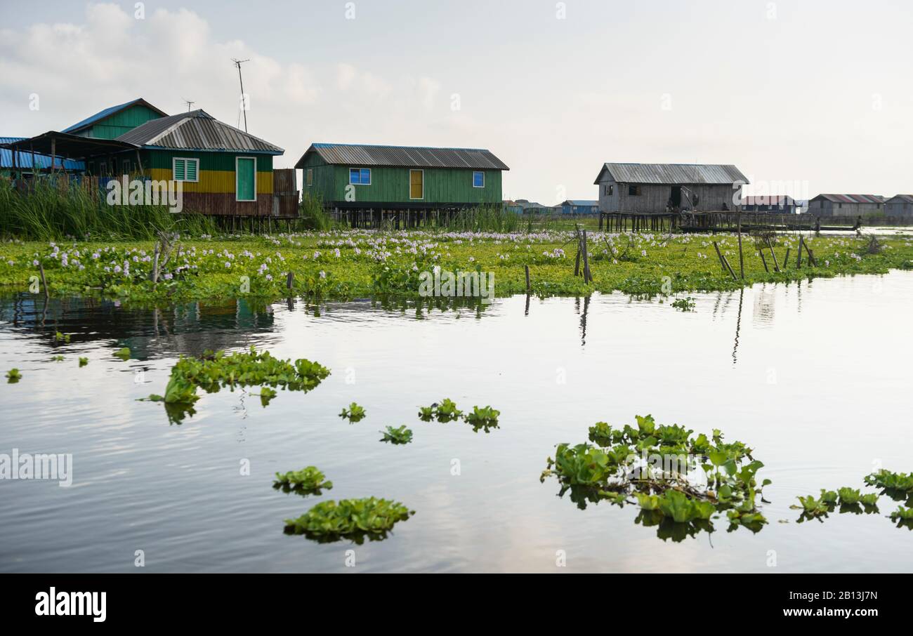Le village flottant de Ganvé, Bénin, Afrique le village flottant de Ganvé, Bénin, Afrique Banque D'Images