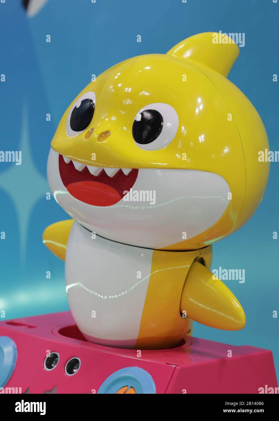 Javits Center New York Etats Unis 22 Fevrier Jouet Requin Bebe De Pinkfong Sur L Exposition Pour Des Milliers De Personnes Et A Participe Au Premier Jour De La Foire Du Jouet