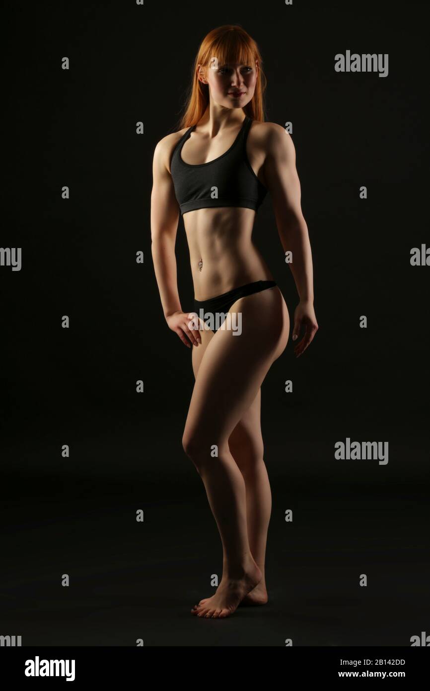 Jeune femme bien formée Banque D'Images