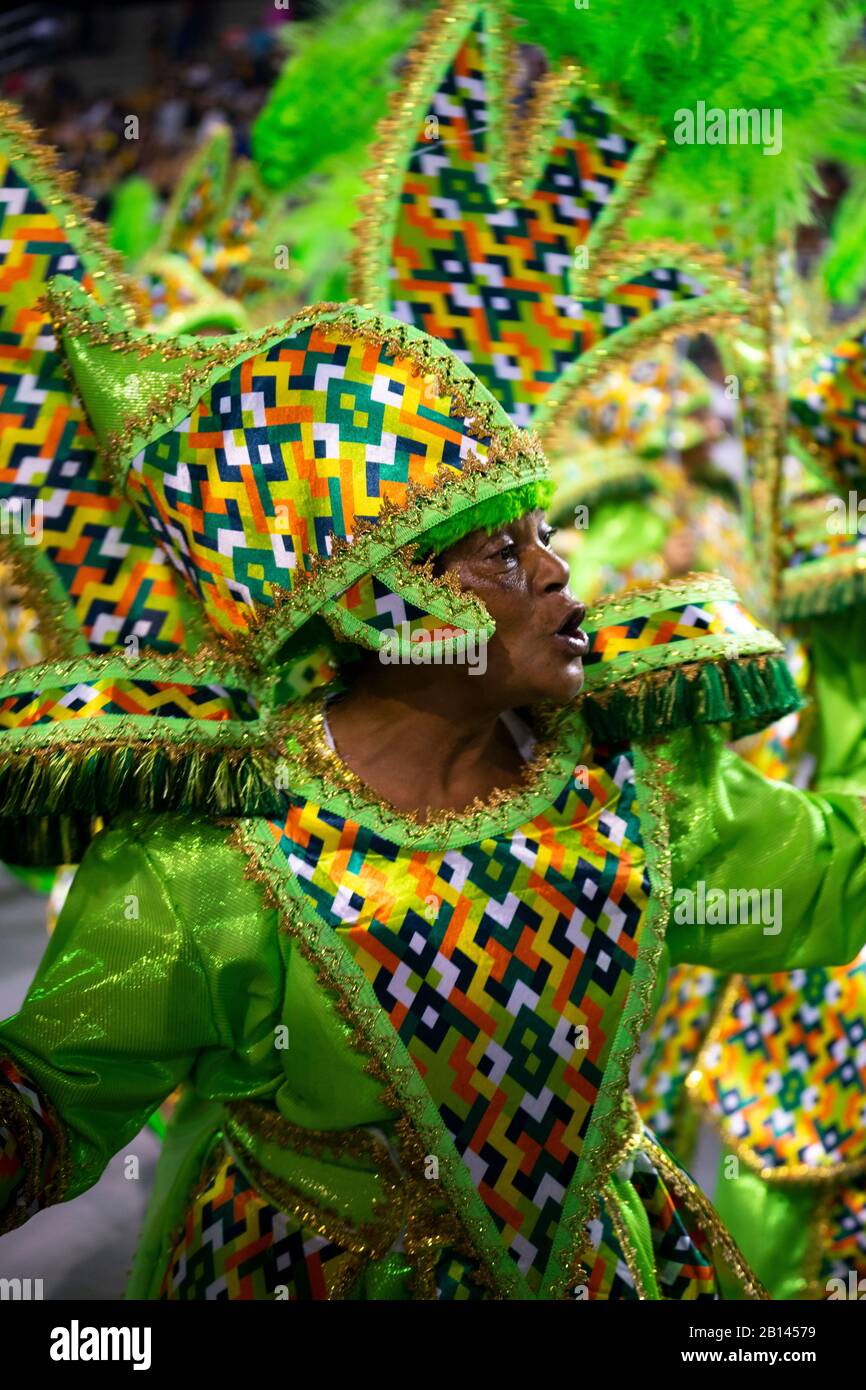 Moins connu que le Carnaval de Rio de Janeiro, le Carnaval de Sao Paulo a connu une croissance massive au cours des dernières années, et peut facilement concurrencer dans l'être Banque D'Images