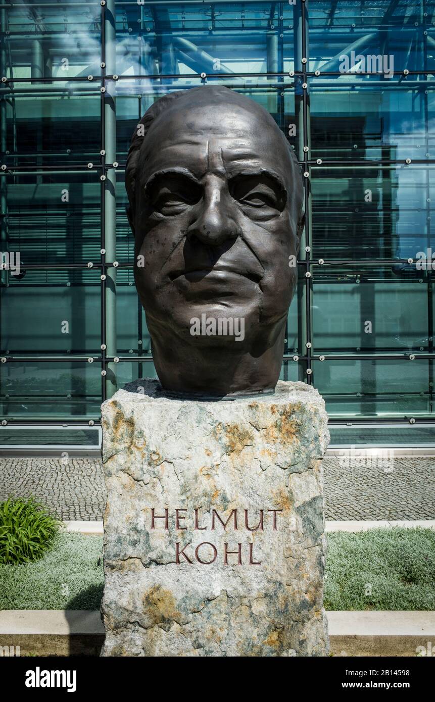 Monument Helmut Kohl, Rudi-Dutschke-Strasse, Kreuzberg, Berlin Banque D'Images