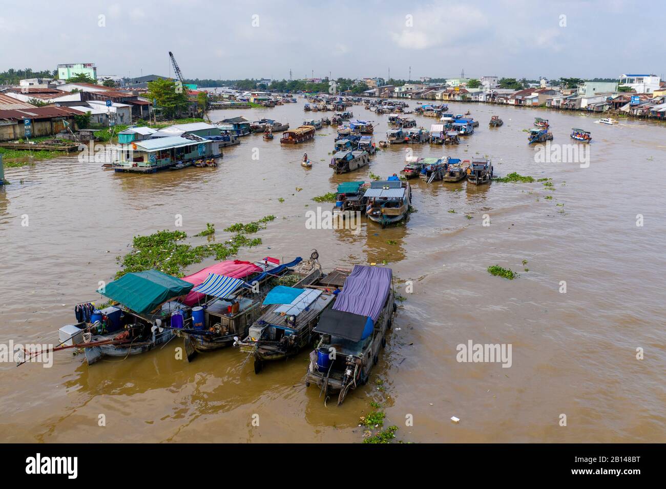 Marché Flottant À Can Tho, Dans Le Delta Du Mékong, Au Vietnam Banque D'Images