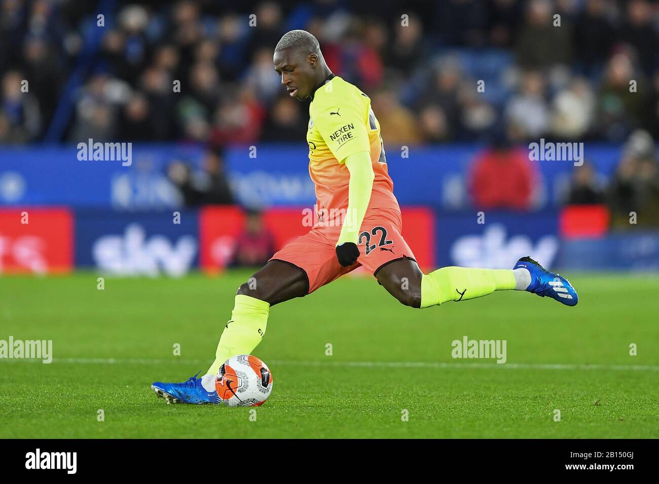 Leicester, ANGLETERRE - 22 FÉVRIER Benjamin Mendy (22) de Manchester City lors du match de la Premier League entre Leicester City et Manchester City au King Power Stadium, Leicester le samedi 22 février 2020. (Crédit: Jon Hobley | MI News) la photographie ne peut être utilisée qu'à des fins de rédaction de journaux et/ou de magazines, licence requise à des fins commerciales crédit: Mi News & Sport /Alay Live News Banque D'Images