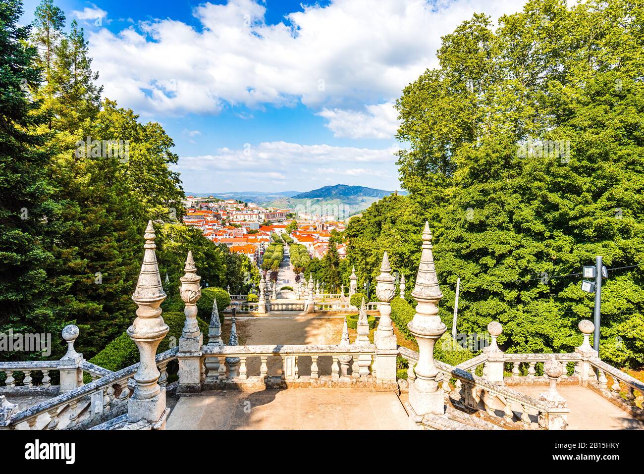 Vue sur L'Escalier menant à l'église de notre dame de recours à Lamego, Portugal Banque D'Images