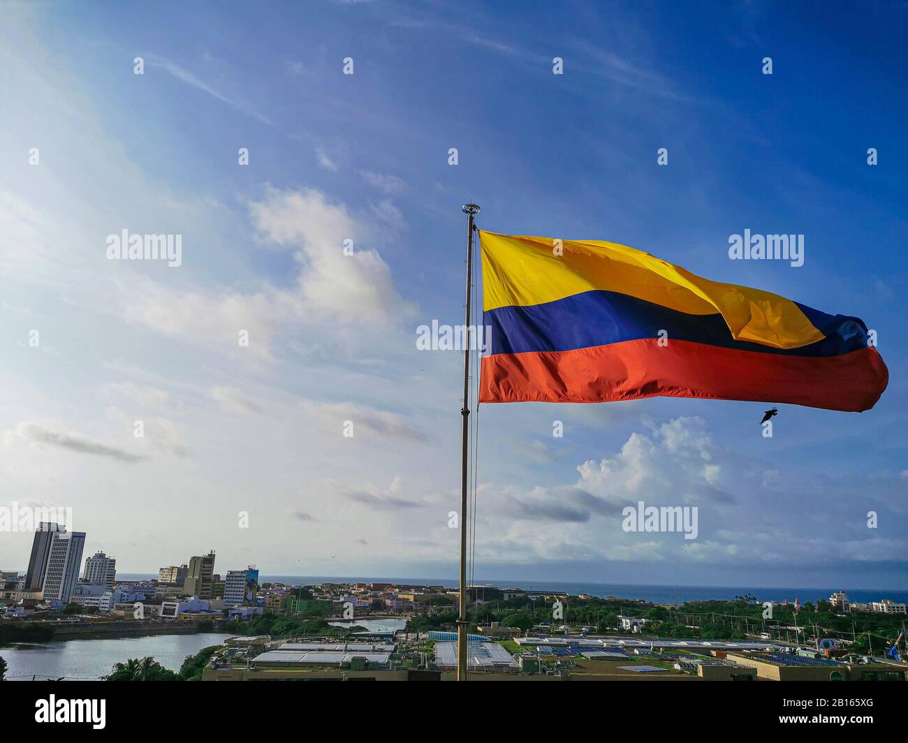Carthagène, COLOMBIE - 05 NOVEMBRE 2019 : Drapeau au château Castillo de San Felipe de Barajas à Cartagena de Indias, Colombie. Banque D'Images