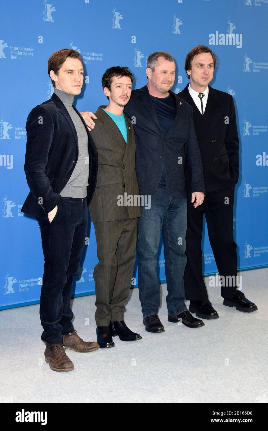 Berlin, Allemagne. 22 février 2020. Jonas Nay, Nahuel Perez Biscayart, Vadim Perelman et Lars Eidinger lors du photocrate « Persian Lessons » au 70ème Festival International du Film de Berlin/Berlinale 2020 à l'Hôtel Grand Hyatt le 22 février 2020 à Berlin, Allemagne. | utilisation dans le monde crédit: DPA/Alay Live News Banque D'Images