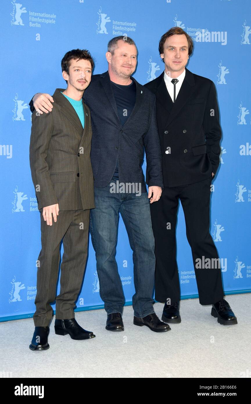 Berlin, Allemagne. 22 février 2020. Nahuel Perez Biscayart, Vadim Perelman et Lars Eidinger lors du photocrate « Persian Lessons » au 70ème Festival International du Film de Berlin/Berlinale 2020 à l'Hôtel Grand Hyatt le 22 février 2020 à Berlin, Allemagne. | utilisation dans le monde crédit: DPA/Alay Live News Banque D'Images