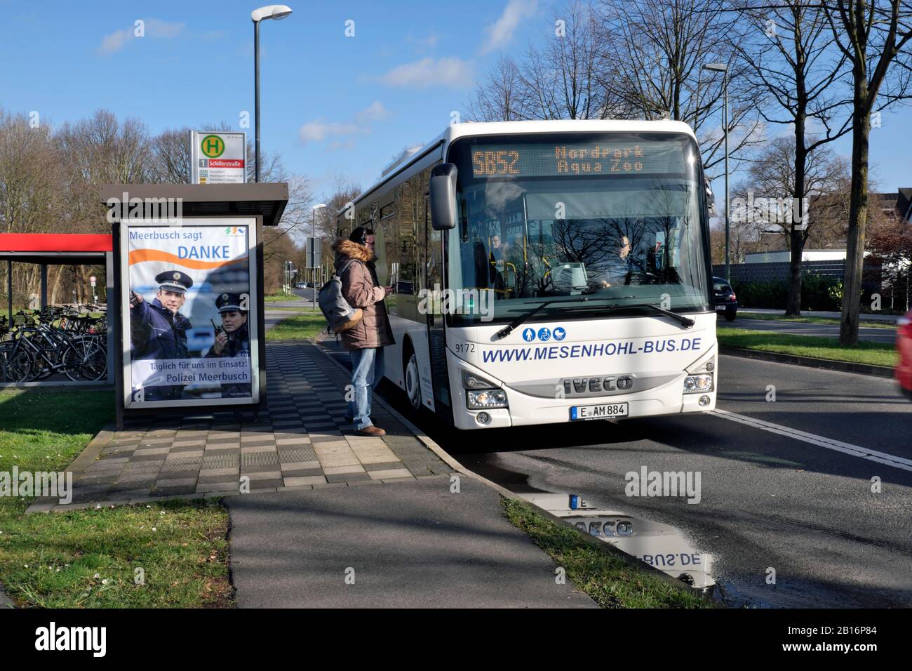 Bus SB52 qui relie la gare de MB Osterath à l'Aquazoo de Düsseldorf, NRW, Allemagne. Banque D'Images