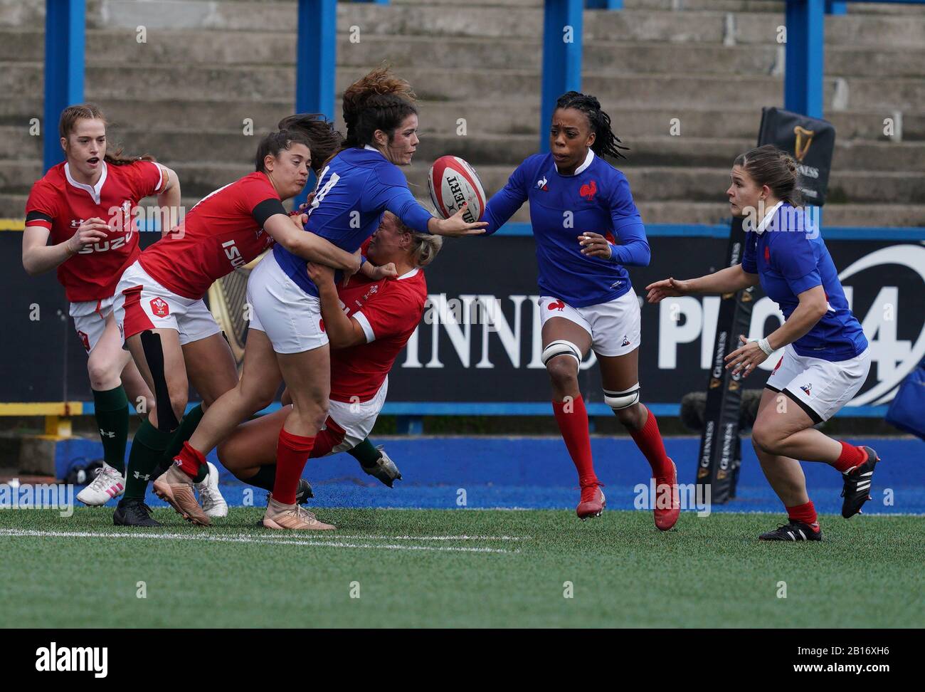 Cyrielle. Banet (France) en action lors du match de rugby des Six Nations pour les femmes entre le Pays de Galles et la France au Cardiff Arms Park.(final Score: Pays de Galles 0-50 France) Banque D'Images