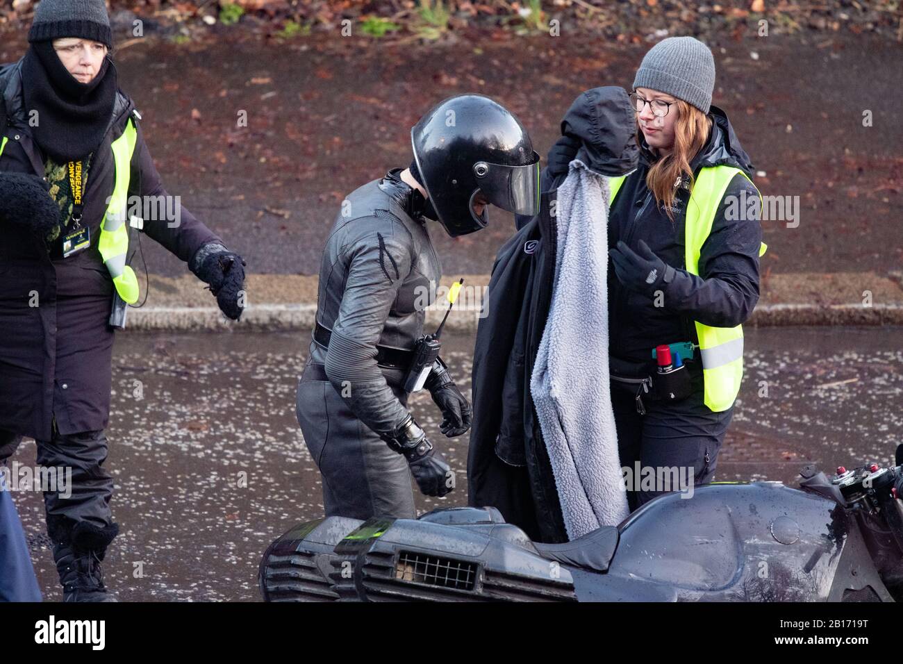 Glasgow, Écosse, Royaume-Uni. 23 février 2020. Gros plan regardez le costume porté par le coureur de cascades (peut-être une femme catard) pendant le tournage de Batman à Glasgow. Crédit: Kay Roxby/Alay Live News Banque D'Images