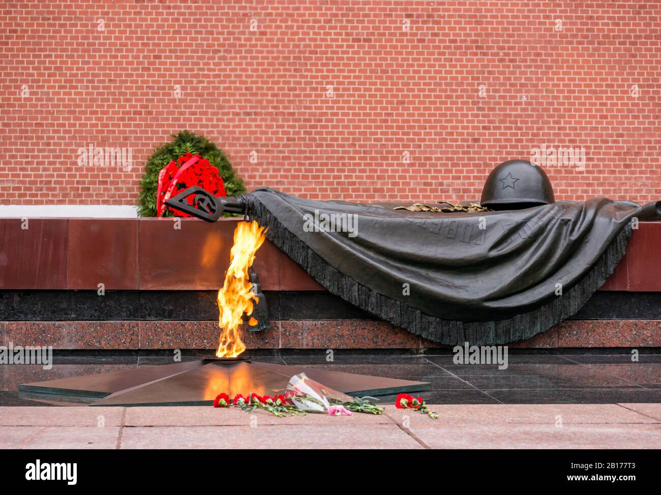 Flamme Éternelle À Tombeau De Soldat Inconnu, Alexander Gardens, Moscou, Fédération De Russie Banque D'Images