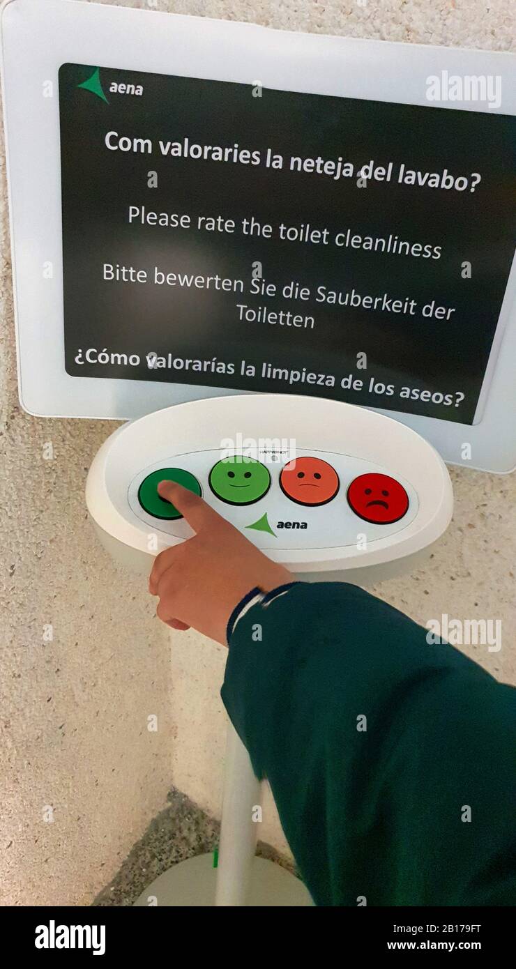 Commentaires sur la propreté des toilettes à l'aéroport de Palma, Espagne, Iles Baléares, Majorque, Palma Banque D'Images