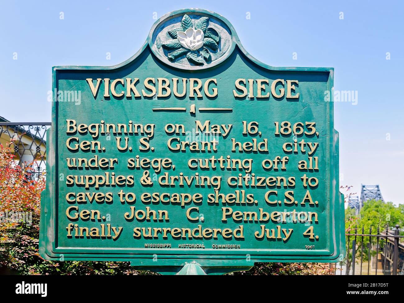 Un marqueur historique donne des informations sur le siège de Vicksburg Siege à Vicksburg, dans le centre d’accueil de Vicksburg, au Mississippi. Banque D'Images