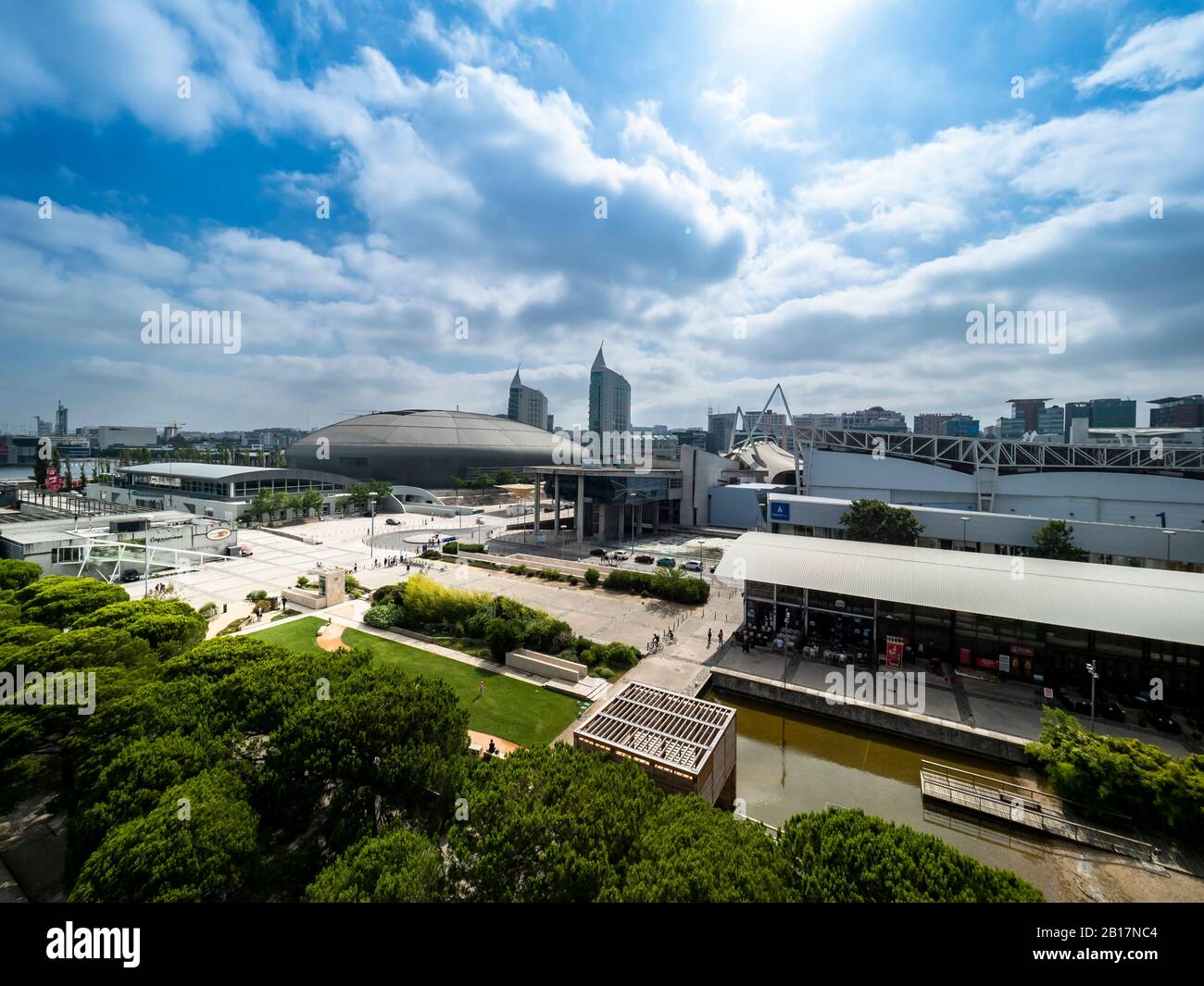 Portugal, Lissabon, Einkaufszentrum Centro Vasco Da Gama Am Bahnhof Oriente Mit Altice Arena Banque D'Images