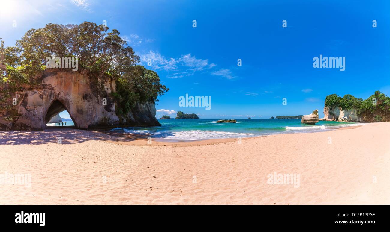 Nouvelle-Zélande, Île Du Nord, Waikato, Péninsule De Coromandel, Cathedral Cove Et Smiling Sphinx Rock. Banque D'Images