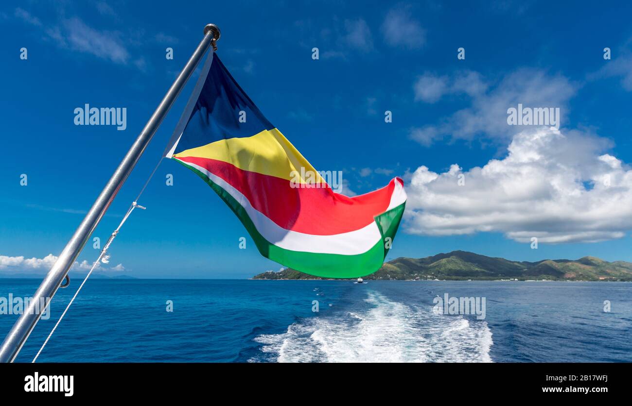 Fahne Auf Der Fähre, Insel Praslin, Seychelles, Indischer Ozean, Afrika Banque D'Images
