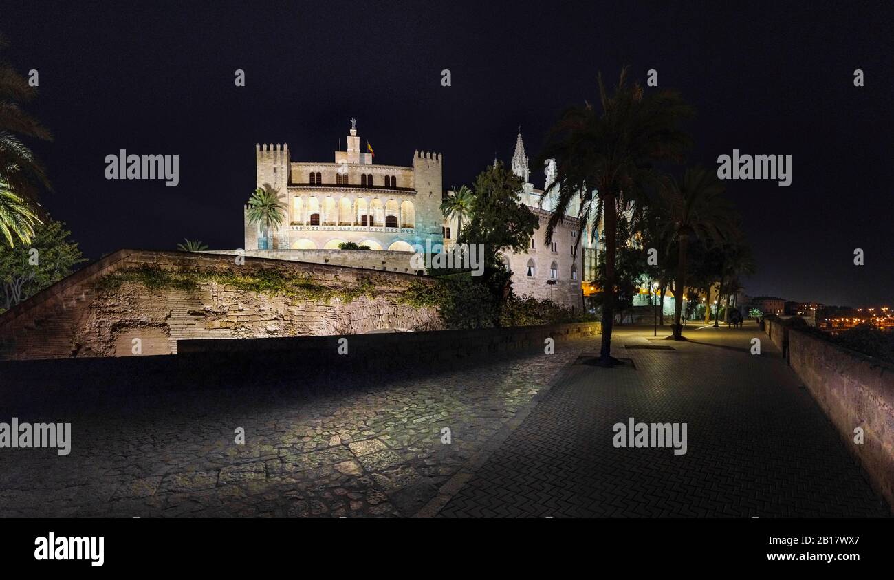 Spanien, Balearen, Majorque, Palma de Majorque, Placa de la seu, Kathedrale Seu des Yachts Banque D'Images
