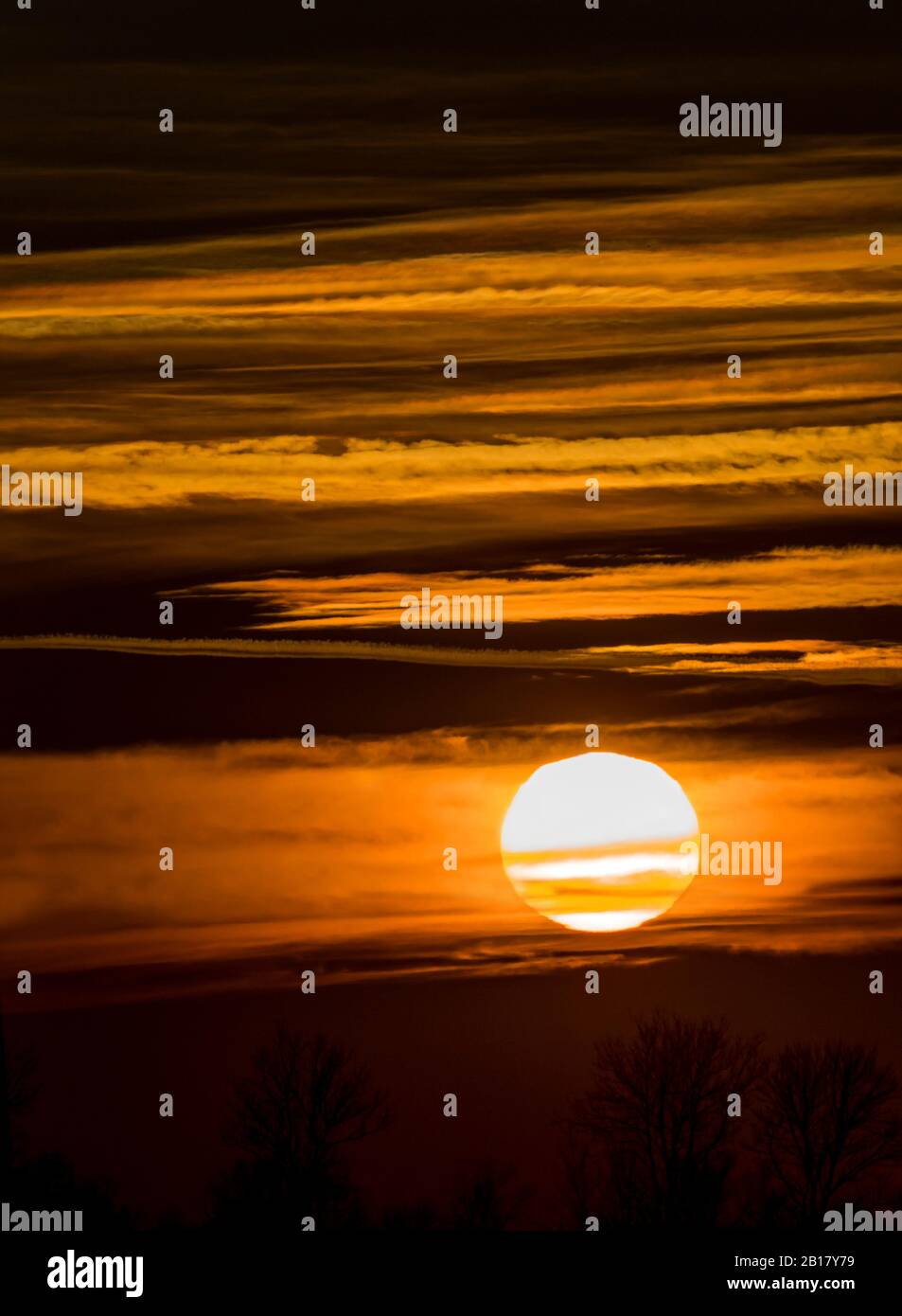 Autriche, Sun derrière les nuages Banque D'Images