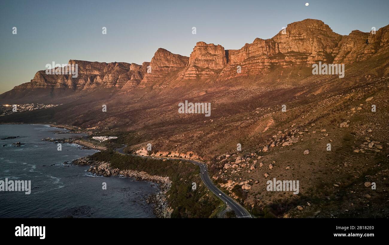 Afrique du Sud, vue aérienne des douze Apôtres au crépuscule Banque D'Images