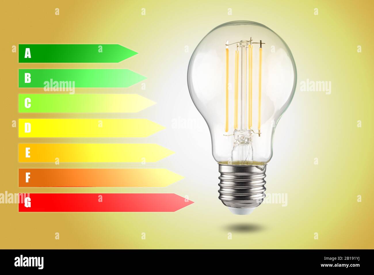 Concept d'efficacité énergétique des lampes LED. Diminution de la consommation d'électricité. Banque D'Images