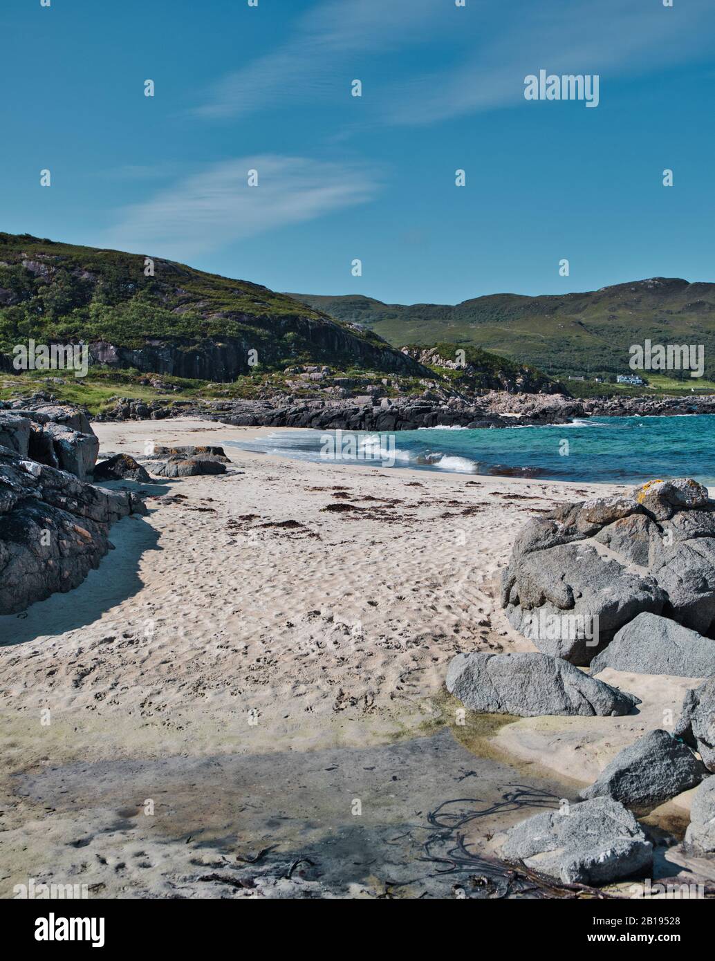 Vagues se brisant sur la plage de Sanna Bay sur la péninsule sauvage et éloignée d'Ardnamurchan, Lochaber, Écosse Banque D'Images