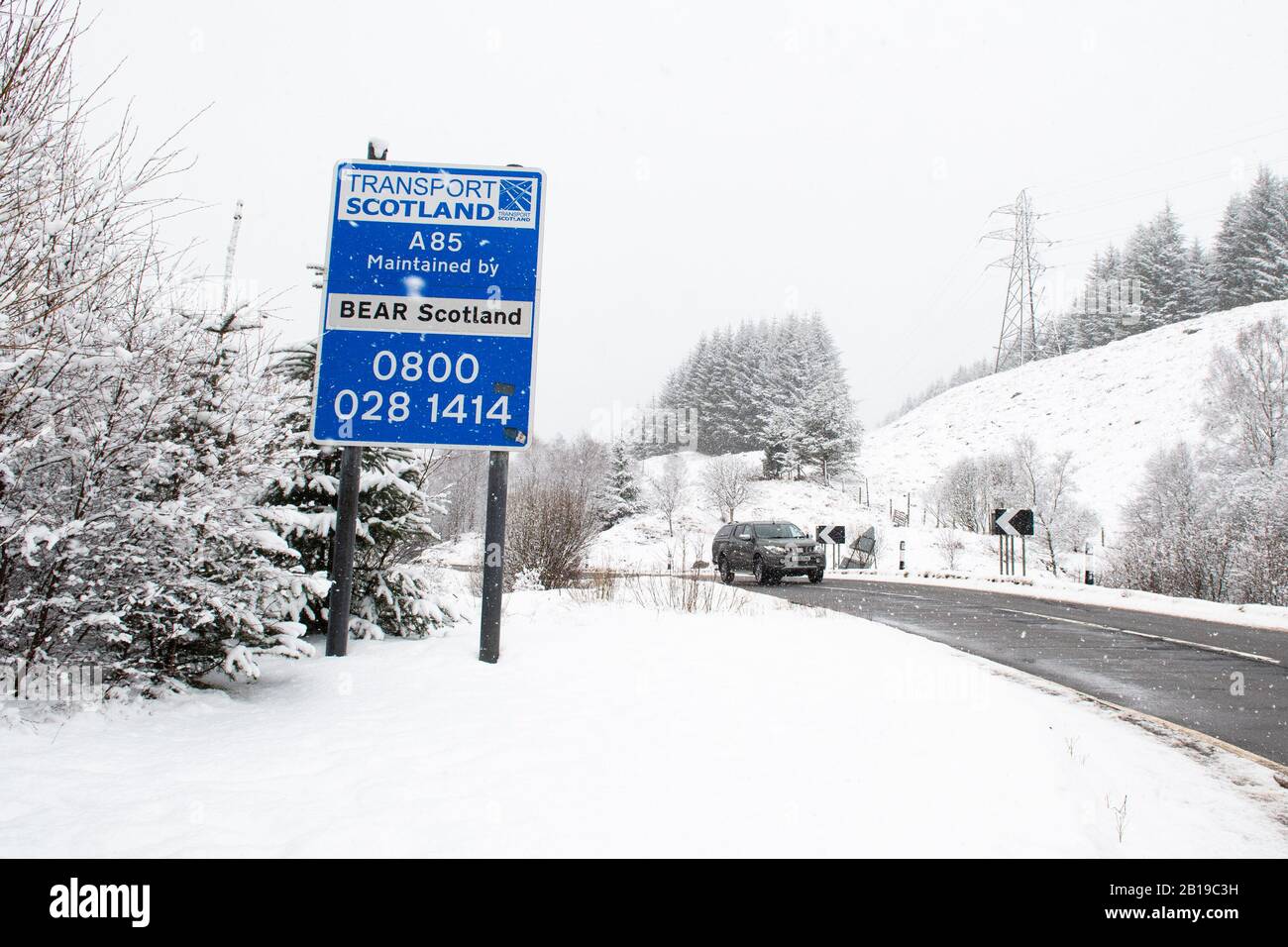 Glen Ogle, Lochearnhead, Écosse, Royaume-Uni. 24 février 2020. Météo au Royaume-Uni: Malgré les fortes chutes de neige à Glen Ogle, les routes dénoyées sont claires crédit: Kay Roxby/Alay Live News Banque D'Images