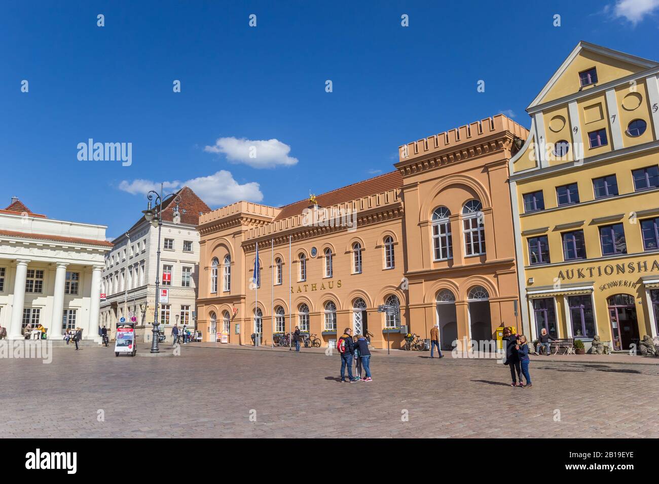 Mairie d'Orange à la place du marché à Schwerin, Allemagne Banque D'Images