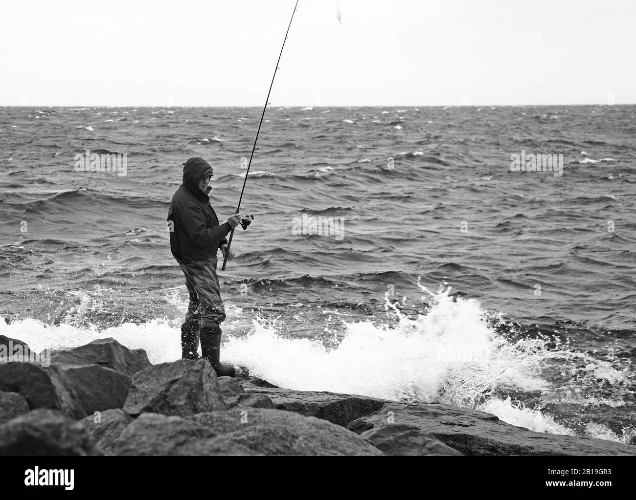 Storm Helga s'est tiré en pleine force sur le lac Vättern vendredi.photo Jeppe Gustafsson Banque D'Images