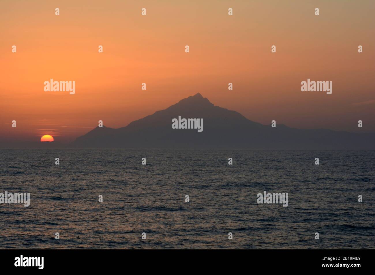 Grèce, coucher de soleil sur le Mont Athos Banque D'Images