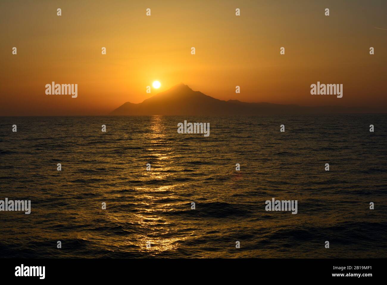 Grèce, coucher de soleil sur le Mont Athos Banque D'Images