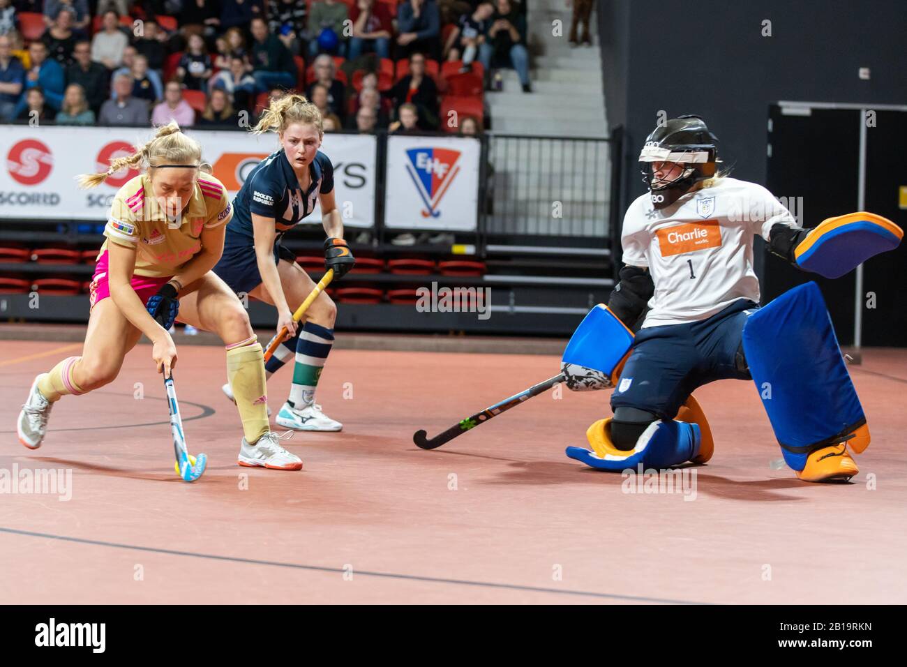 La Haye, pays-Bas - 16 FÉVRIER 2020 : Charlie Works EuroHockey Indoor Club Cup 2020 femmes. Match final Dusseldorfer HC (GER) et HDM (NED). Banque D'Images