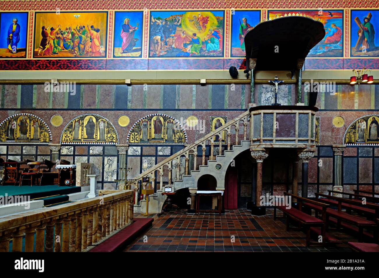 Intérieur De L'Église Universitaire De Dublin. Église Catholique Saint-Cardinal John Newman Dublin Irlande Banque D'Images