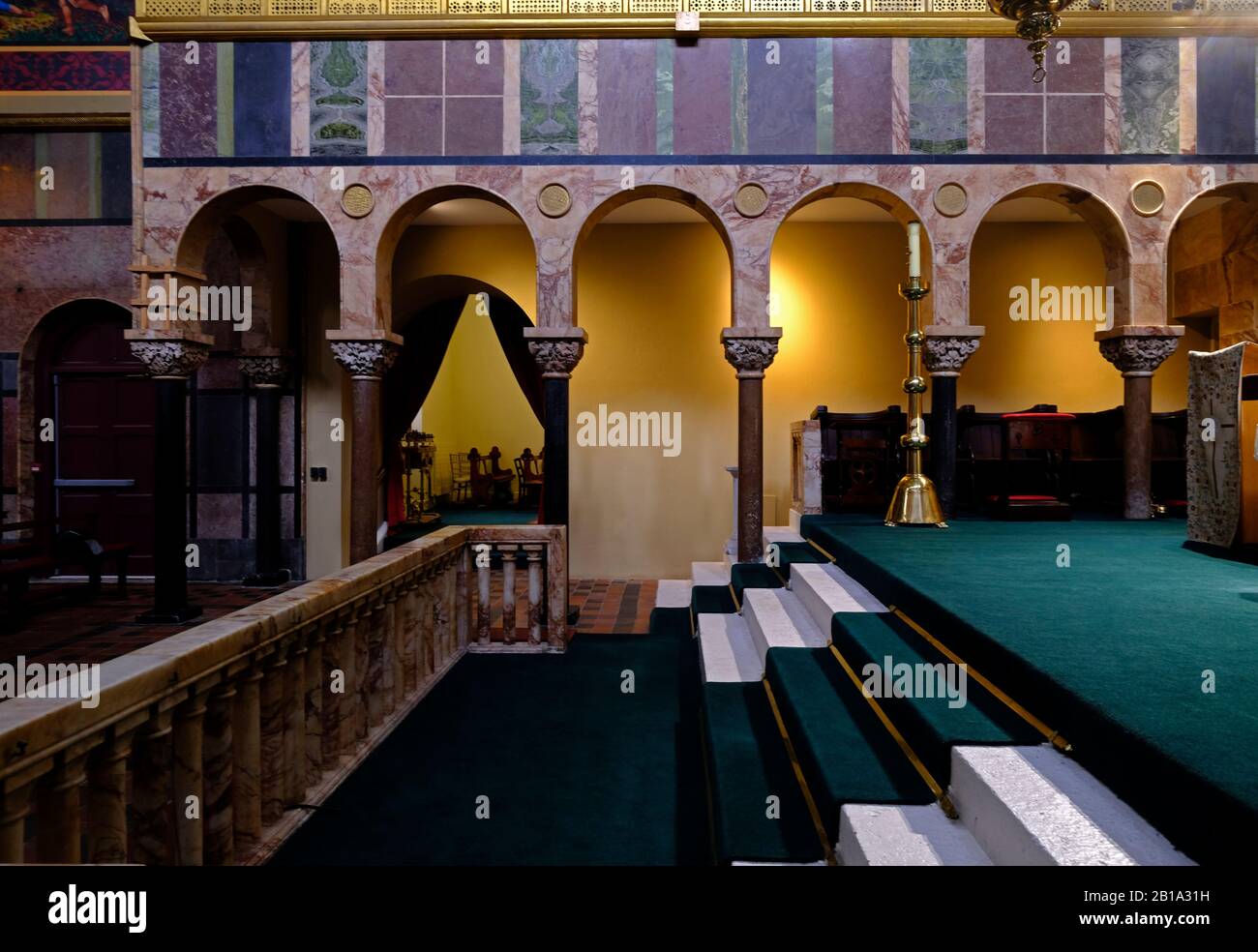 Intérieur De L'Église Universitaire De Dublin. Église Catholique Saint-Cardinal John Newman Dublin Irlande Banque D'Images