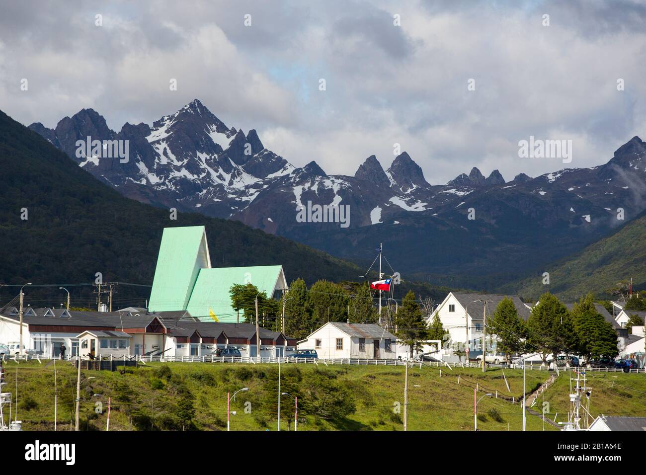 Puerto Williams sur l'île de Navarino, au Chili, la ville la plus au sud du monde. Banque D'Images