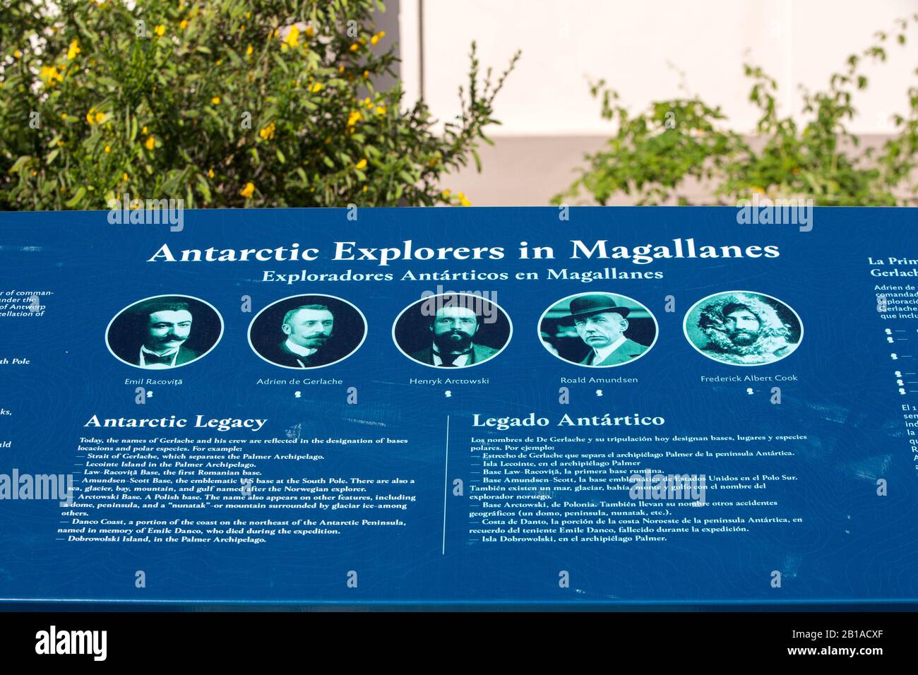 Les explorateurs de l'Antarctique signent à Punta Arenas, au Chili. Banque D'Images