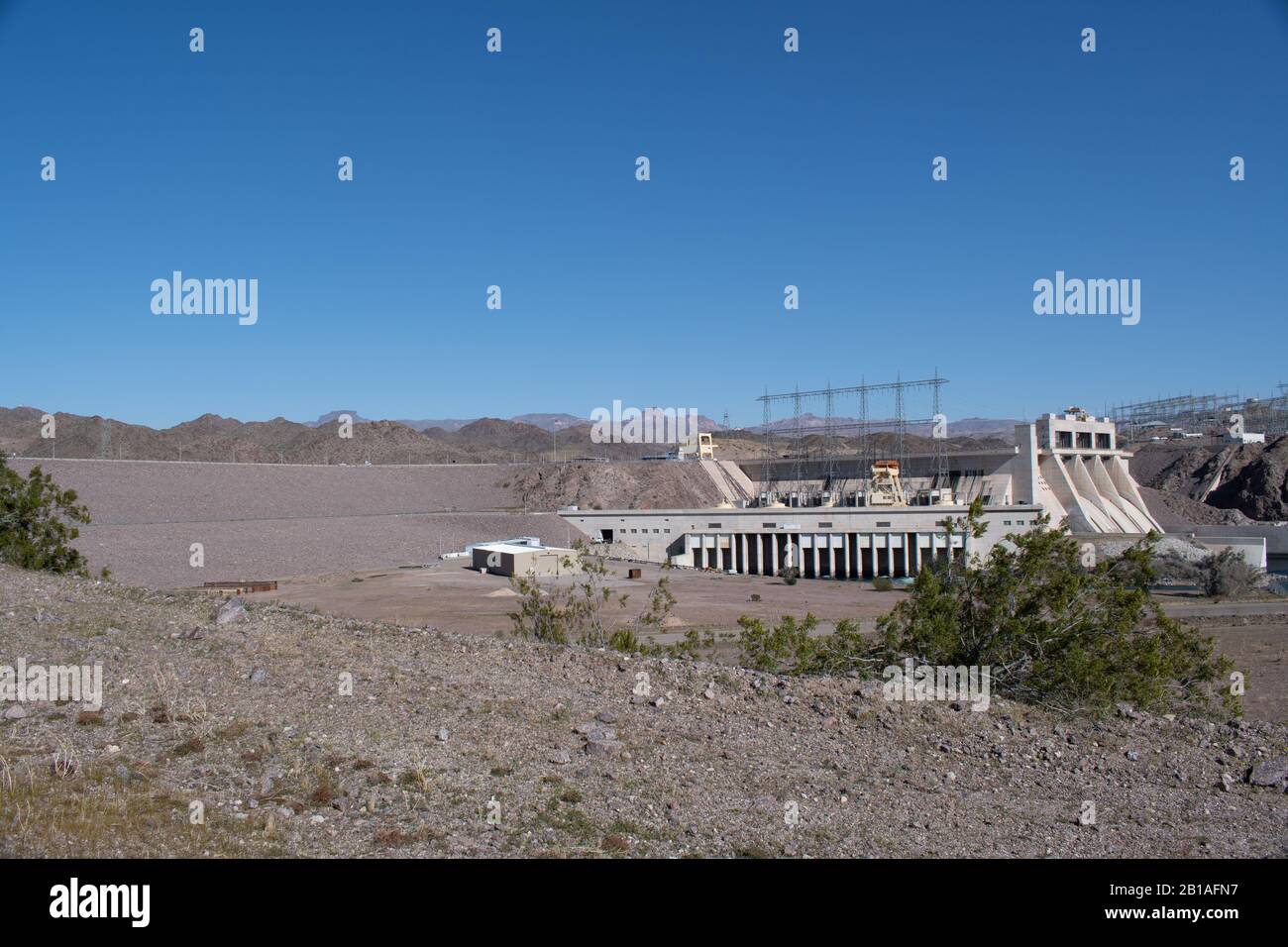Le barrage Davis sur le fleuve Colorado forme le lac Mohare, près de Laughlin NV Banque D'Images