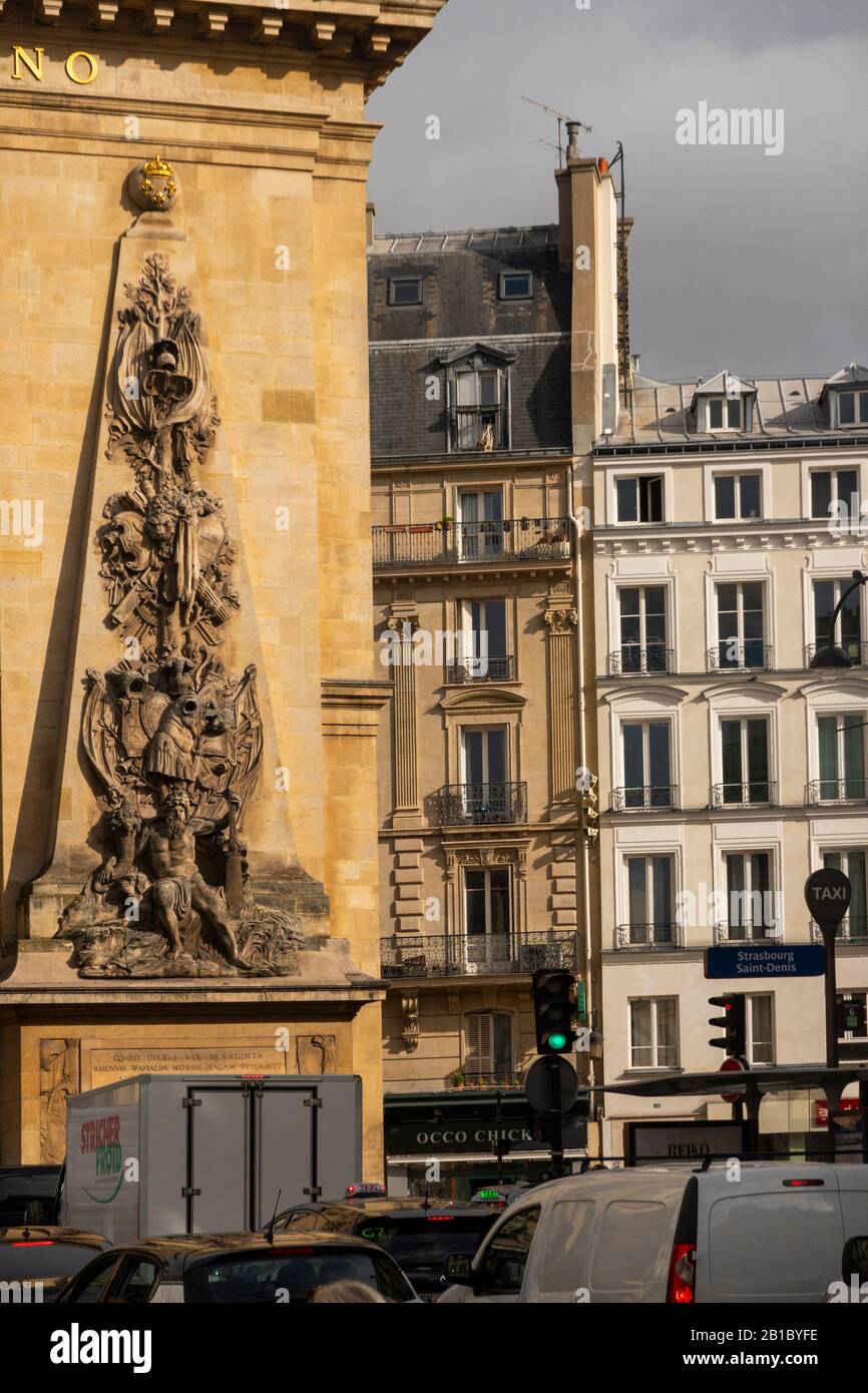 Monument du Port Saint Denis Paris France Banque D'Images