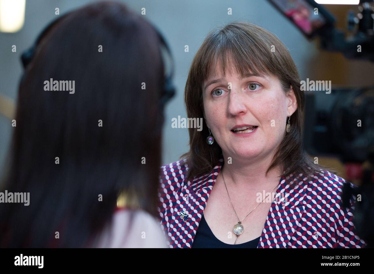 Édimbourg, Royaume-Uni. 28 Novembre 2019. Photo : Maree Todd MSP - Ministre de l’enfance. Les enfants aussi jeunes que huit peuvent avoir un casier judiciaire en Écosse, bien que par le biais des décisions des audiences des enfants plutôt que des tribunaux. Les militants ont demandé au gouvernement écossais de le porter à 14 ou 16 ans. Maree Todd MSP - le ministre de l’enfance a mis sur pied un nouveau groupe d’experts pour explorer la possibilité de relever à nouveau le seuil dans les trois ans. Au Parlement écossais. Crédit : Colin Fisher/Alay Live News. Banque D'Images