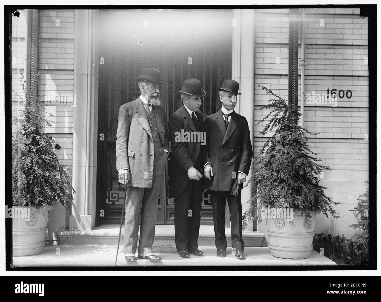 GAMA, DOMICIO DA, AMB. E. & P. DU BRÉSIL; NAON, ROMULO S., E.E. ET DÉPUTÉ DE L'ARGENTINE A.B.C. MÉDIATEURS Banque D'Images