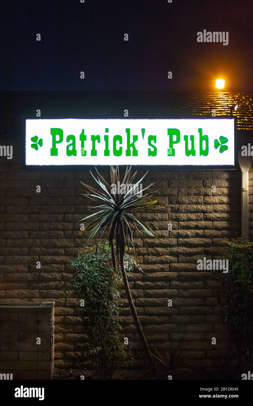 Patrick's Pub est un bar irlandais local populaire à Costa Mesa, Californie, États-Unis. Banque D'Images