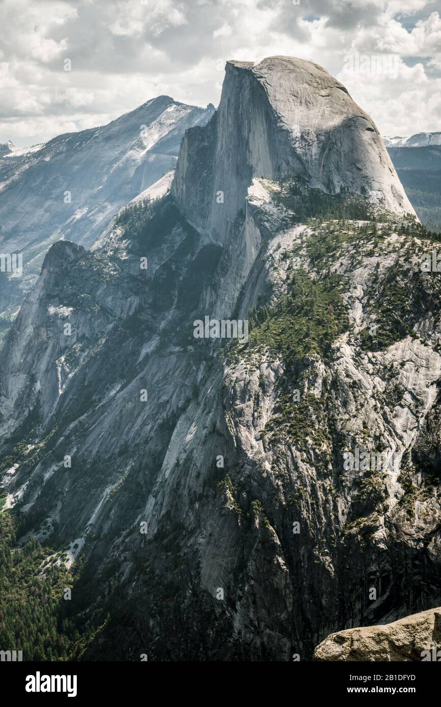 Yoite Valley, Glacier point et Half Dome dans le parc national de Yosemite, Californie, États-Unis Banque D'Images