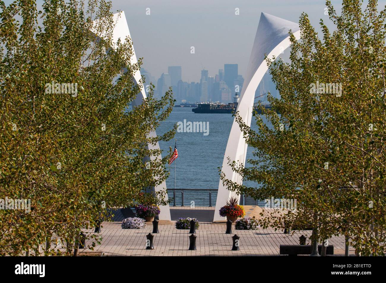 Mémorial du 11 septembre à Staten Island, vue sur Manhattan, Staten Island, New York, United States Banque D'Images