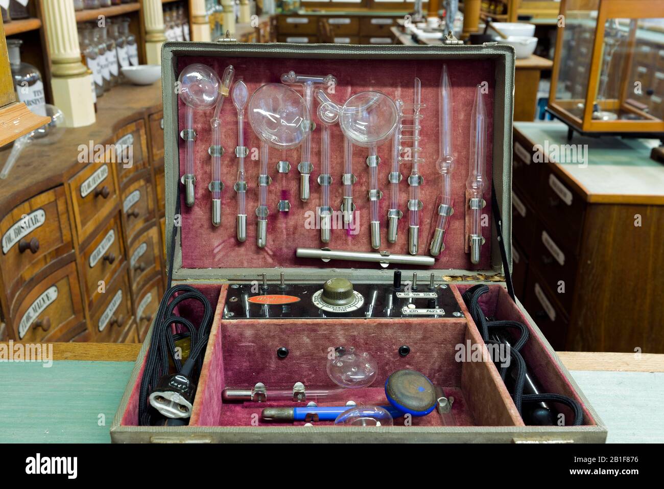 Médecin et pharmacie historique, Musée de pharmacie historique, Obernkirchen, Allemagne Banque D'Images