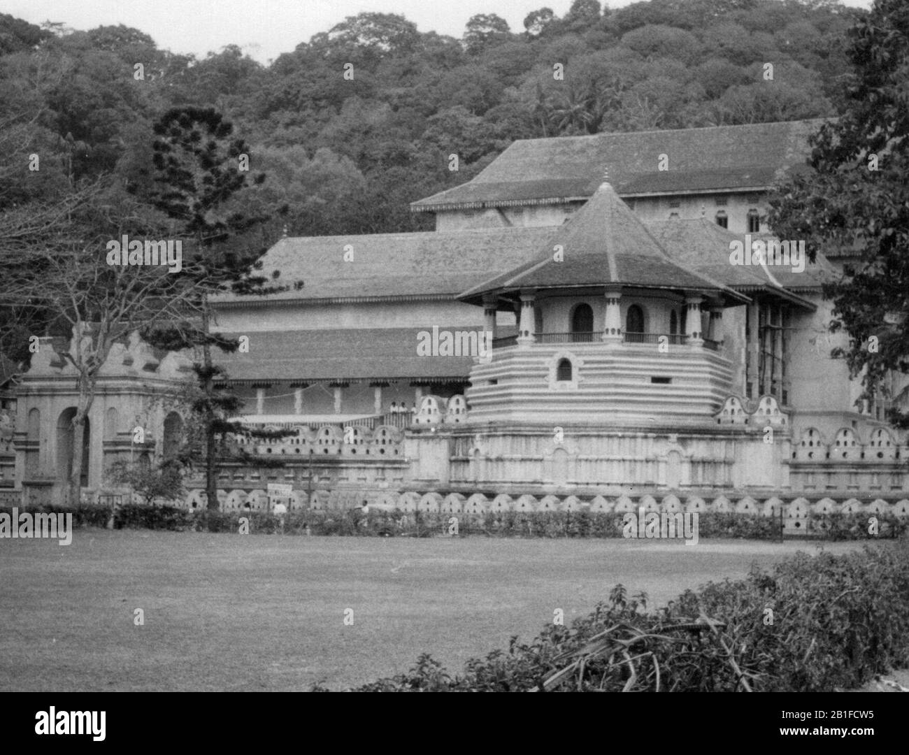 Sri Dalada Veediya, Kandy, Sri Lanka. 1958. Banque D'Images