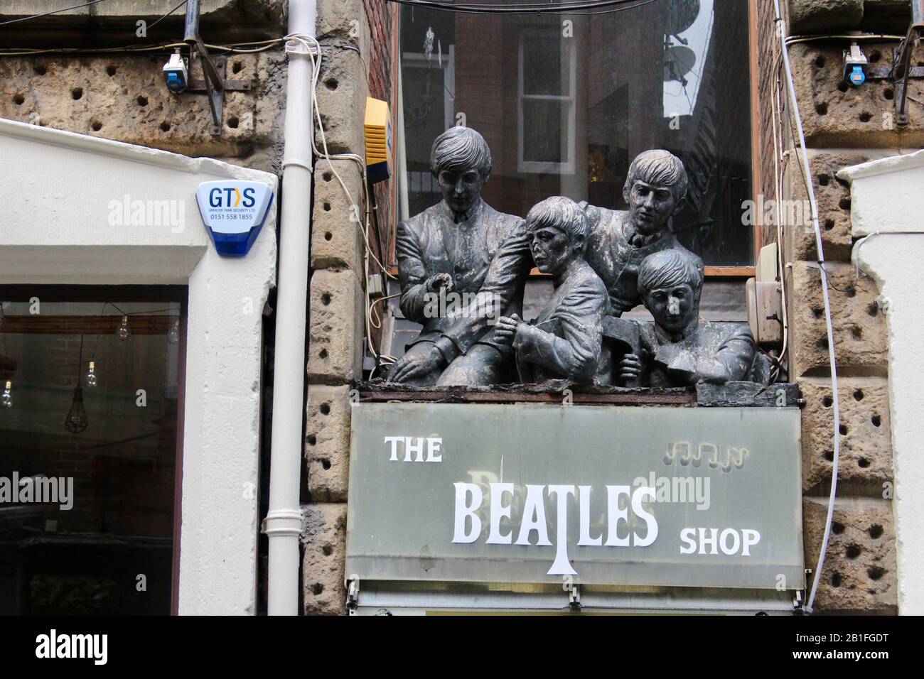 Bars et clubs sur le thème des Beatles dans matthew Street liverpool angleterre Royaume-Uni avec erics The Cavern club, musée et magasins Banque D'Images