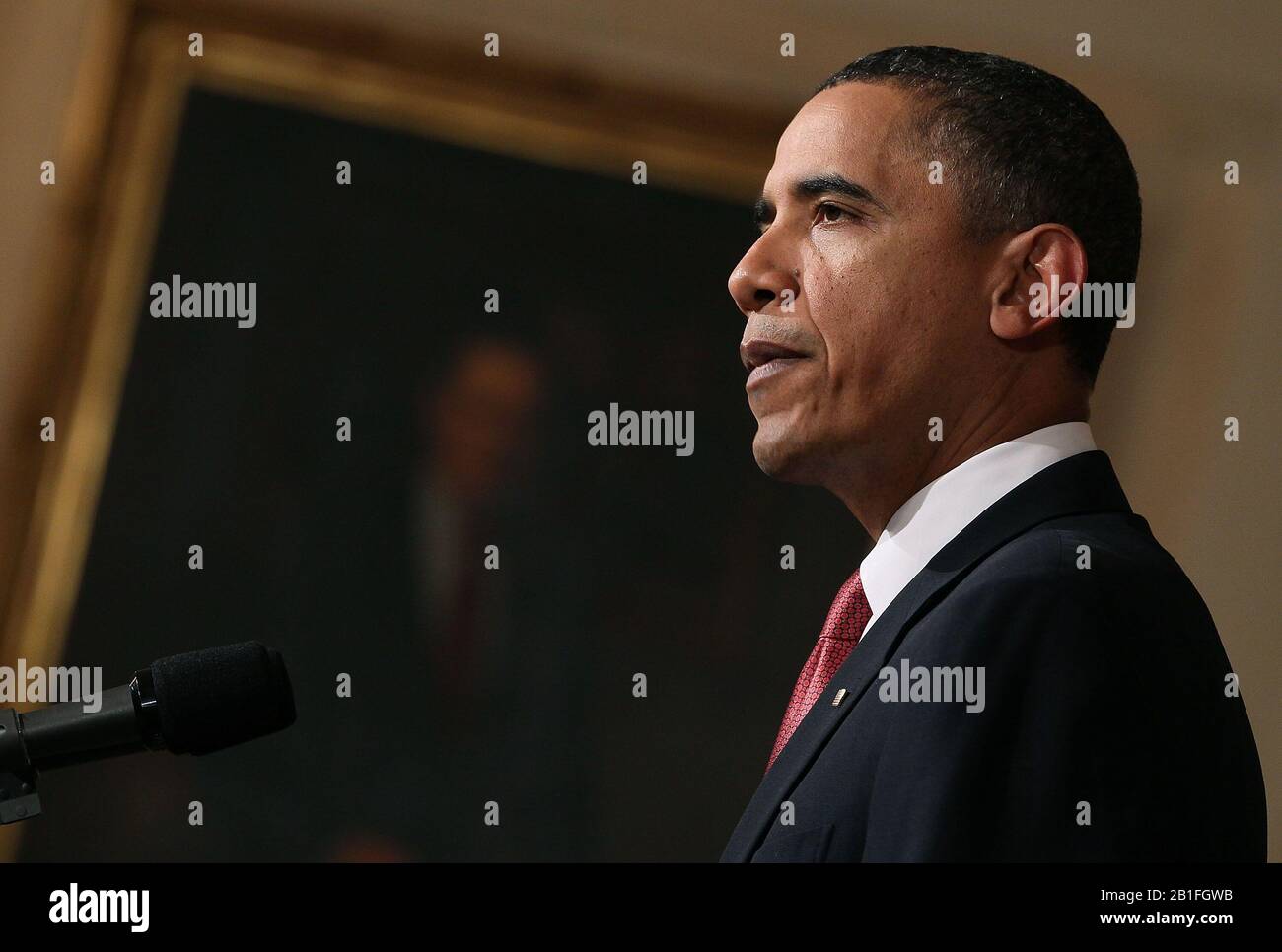 Le président américain Barack Obama fait une déclaration sur la décision du président égyptien Hosni Moubarak de ne pas demander un autre mandat de président égyptien, à la Maison Blanche le jeudi 1er février 2011 à Washington, DC. Plus tôt aujourd'hui, Moubarak, un combattant, a annoncé qu'il ne chercherait pas à se réélire après qu'un million de personnes se soient rassemblées dans toute l'Egypte pour demander à Moubarak de renoncer au pouvoir. .Credit: Mark Wilson / Pool via CNP /MediaPunch / MediaPunch Banque D'Images